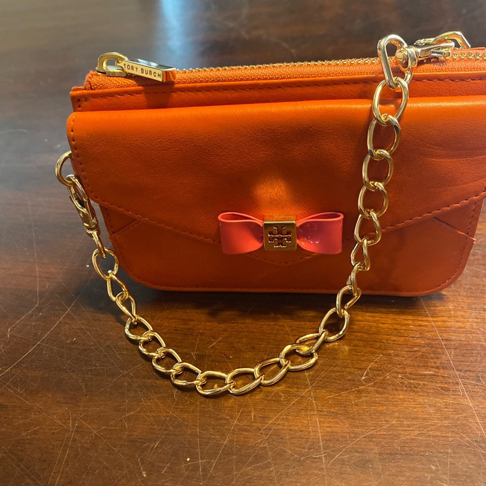 Tory Burch Orange Bow-Accent Chain Wristlet